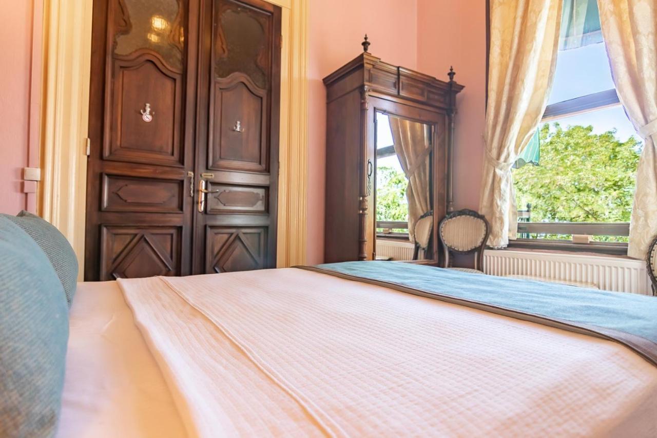 Bueyuekada Anastasia Meziki History Mansion Adalar Esterno foto