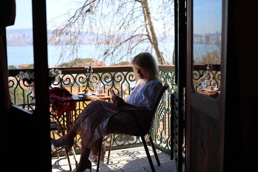 Bueyuekada Anastasia Meziki History Mansion Adalar Esterno foto